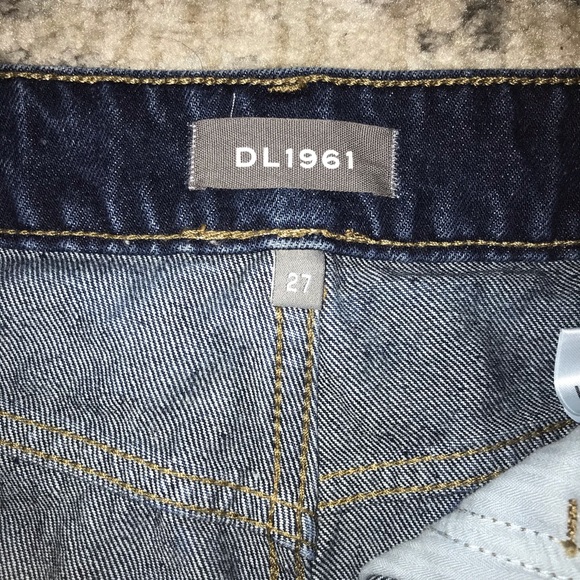 DL1961 Cleo solana high rise jean shorts distressed - Picture 4 of 9